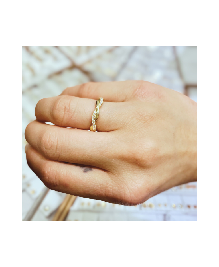 Twist Diamond Ring